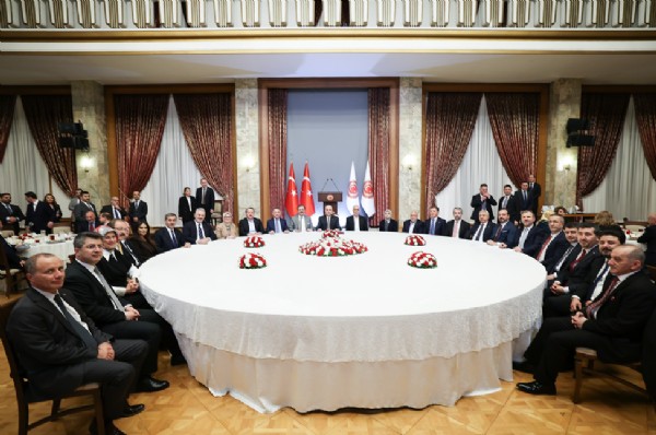 TBMM Başkanı Numan Kurtulmuş, sivil toplum kuruluşlarının temsilcileriyle iftarda bir araya geldi.